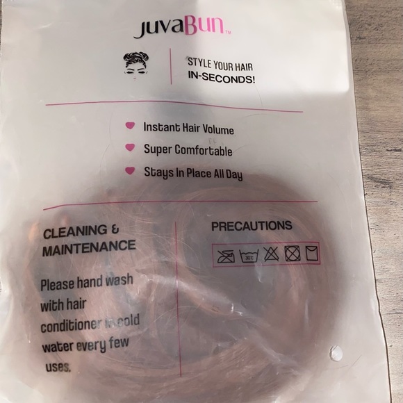 New in original Packaging. Juvabun 6” Ponytail Extension in Dark Red - Picture 7 of 8